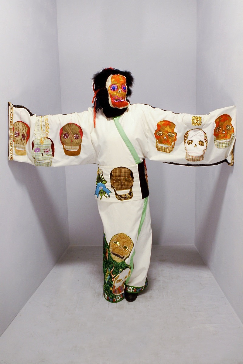 orquidia-violeta spirit-of-white-and-black